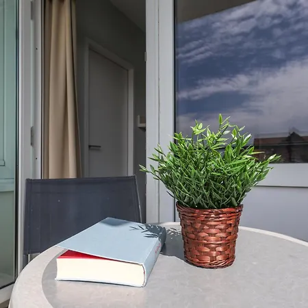 Probsteier Platz Moewennest * Laboe